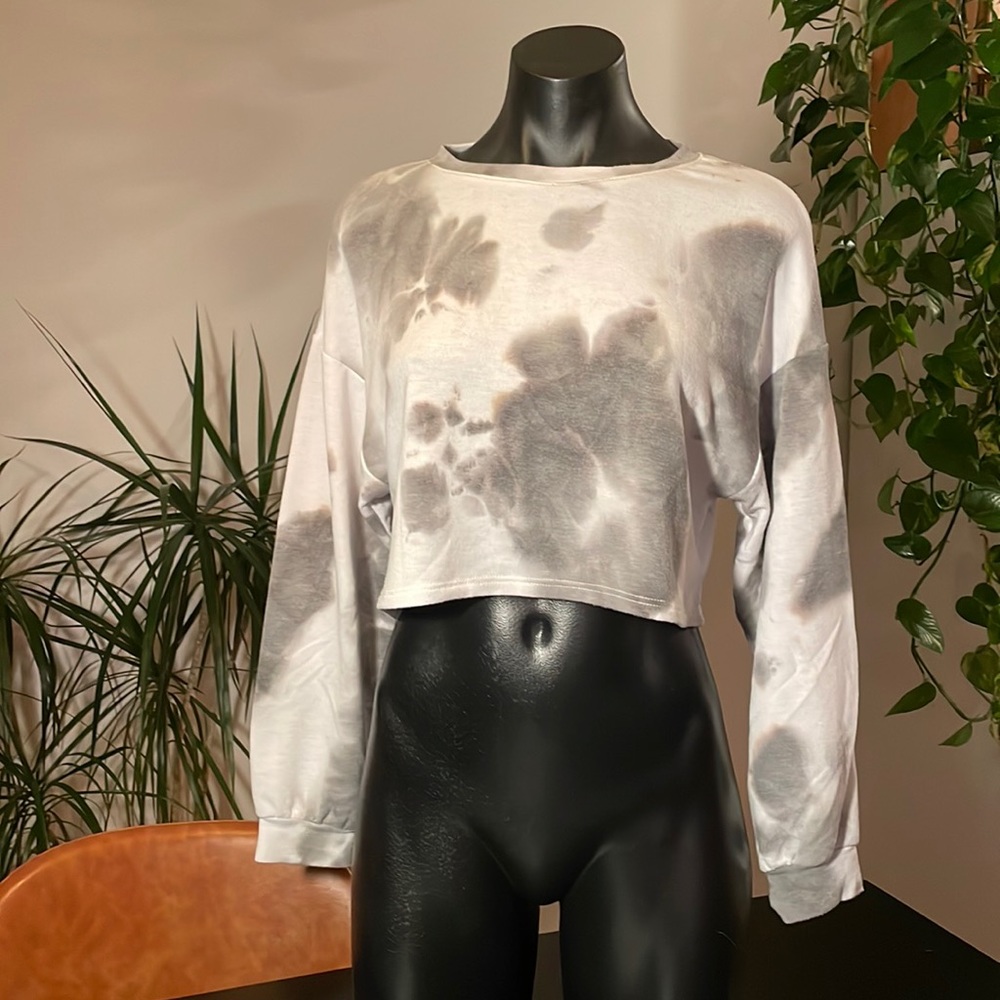 Mahina Tie-Dye Long Sleeve Crop Top - M
